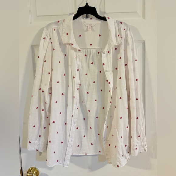 White Blouse with Pink Heart Stitching - Picture 1 of 3